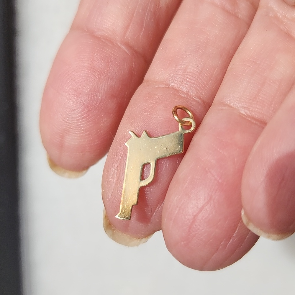 14 Kt Yellow Gold Gun Charm - Picture 4 of 4